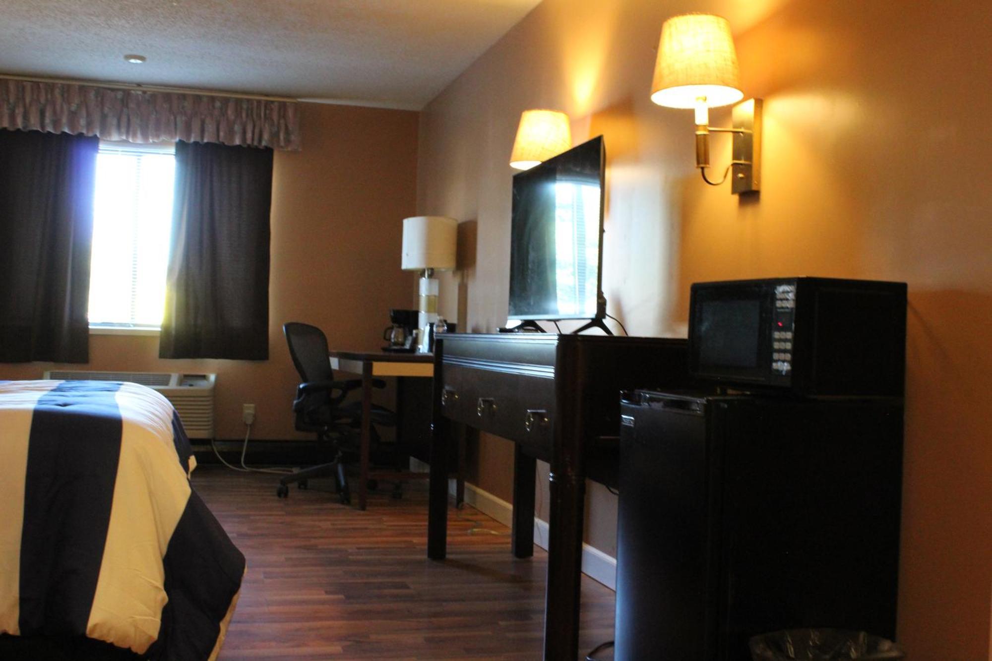 Hotel And 2*