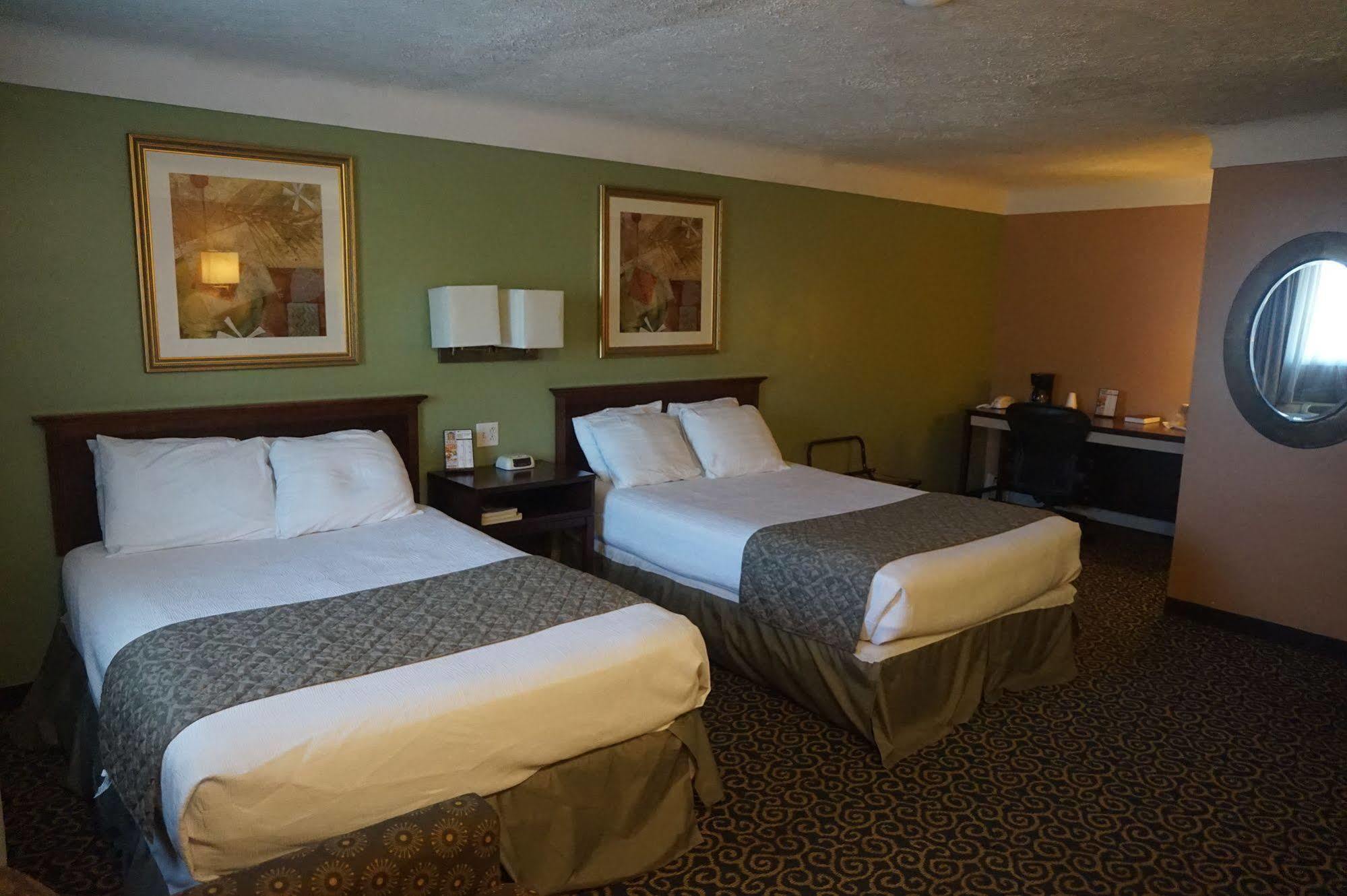 And Hotel 2*